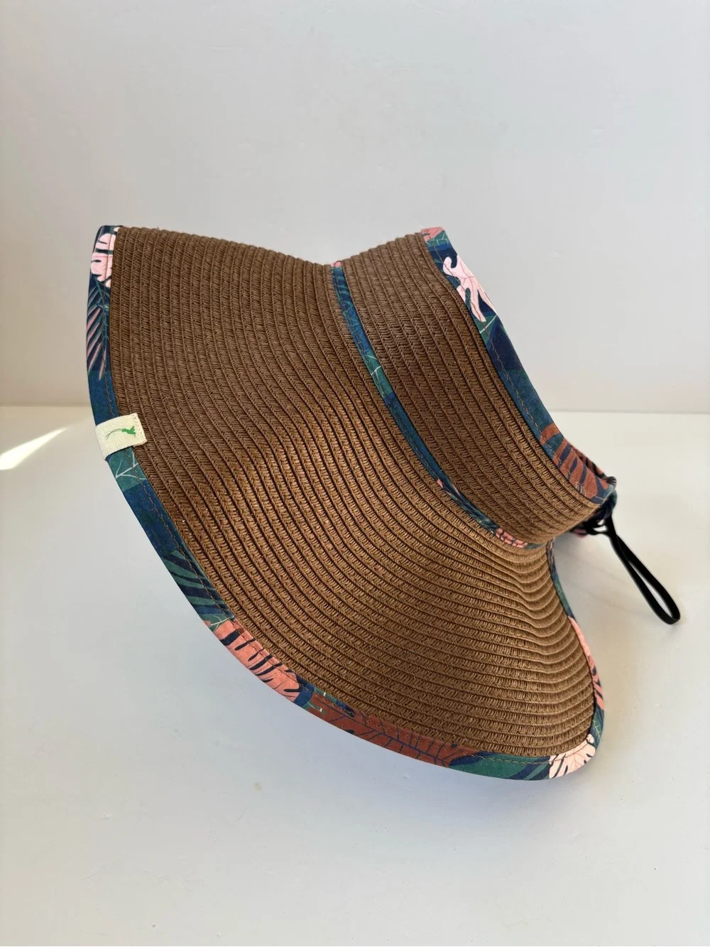 Gyal Bashy Paper Straw Hat Brown Tropical Leaf Trim Packable Cruise Resort Visor